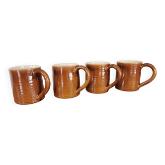 4 ceramic mugs