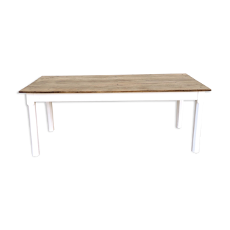 Table de ferme rénovée