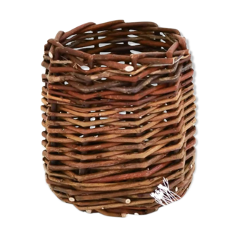 Raw wicker pot