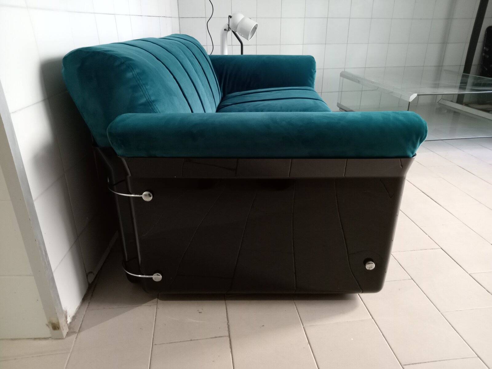 Larissa two-seater sofa by Vittorio Introini for Saporiti, 1970s