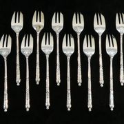Set de 12 fourchettes a gateaux SFAM en métal argenté manche a la russe