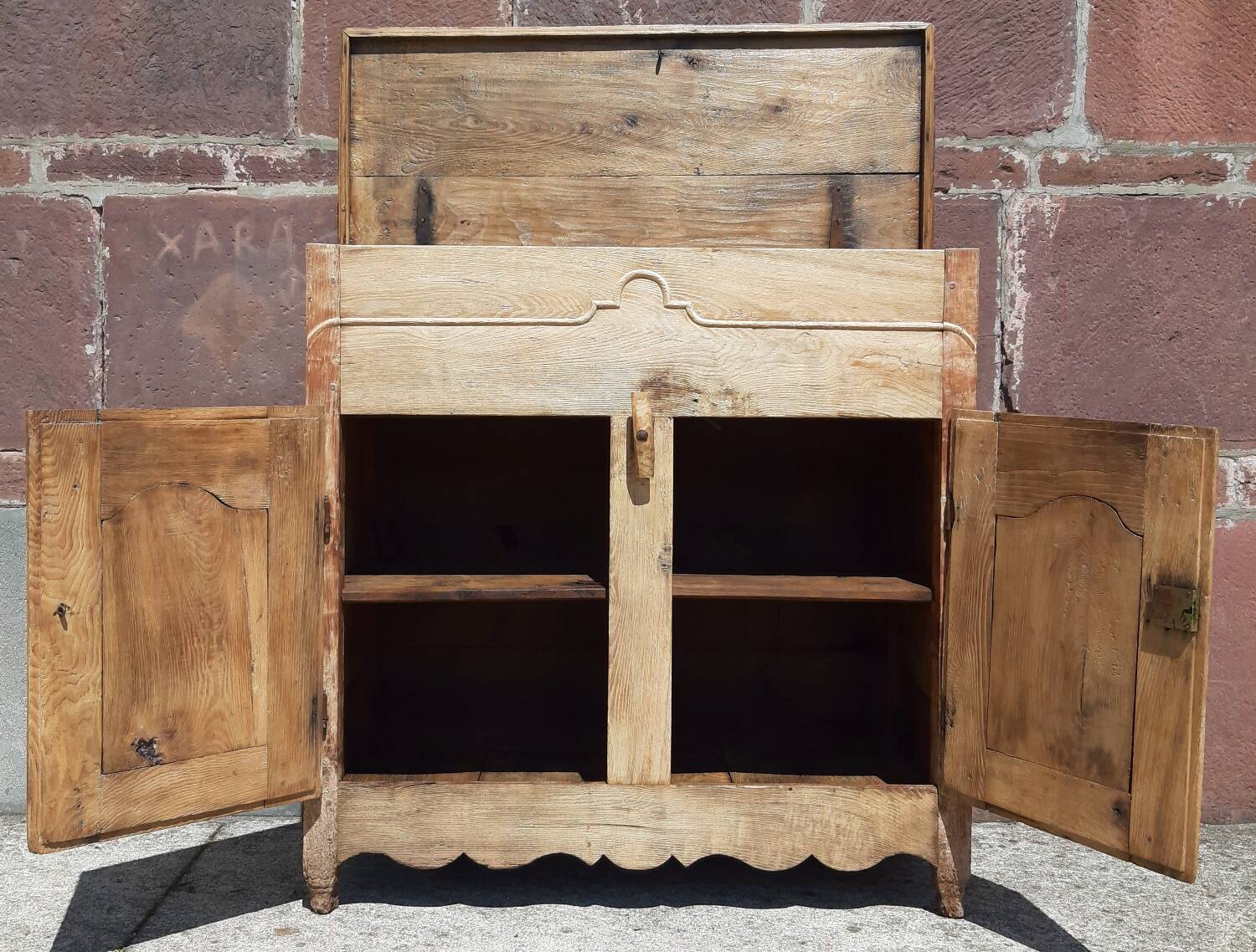 Basque sideboard 18th century