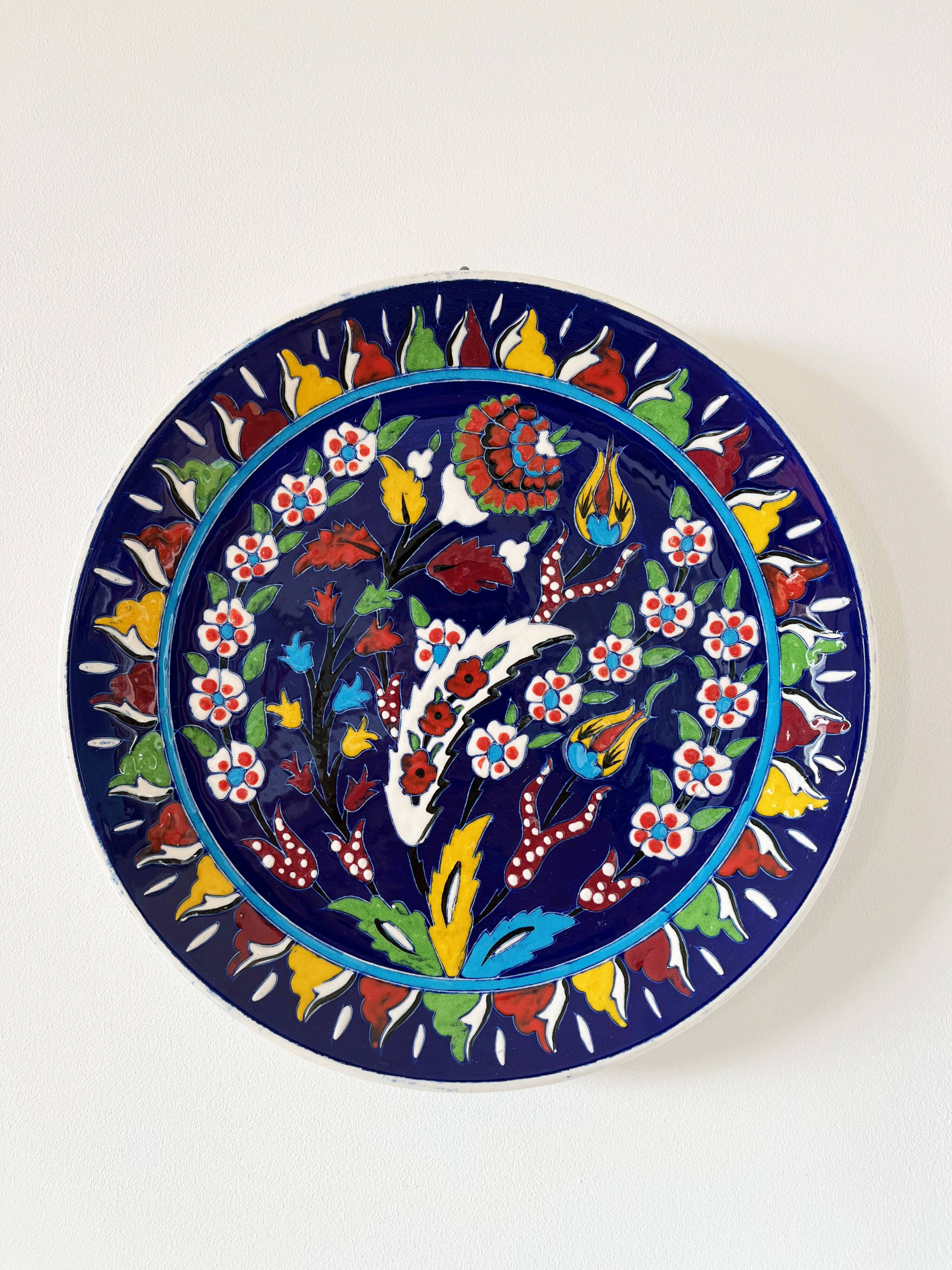 Kuthaya handcrafted ceramic plate