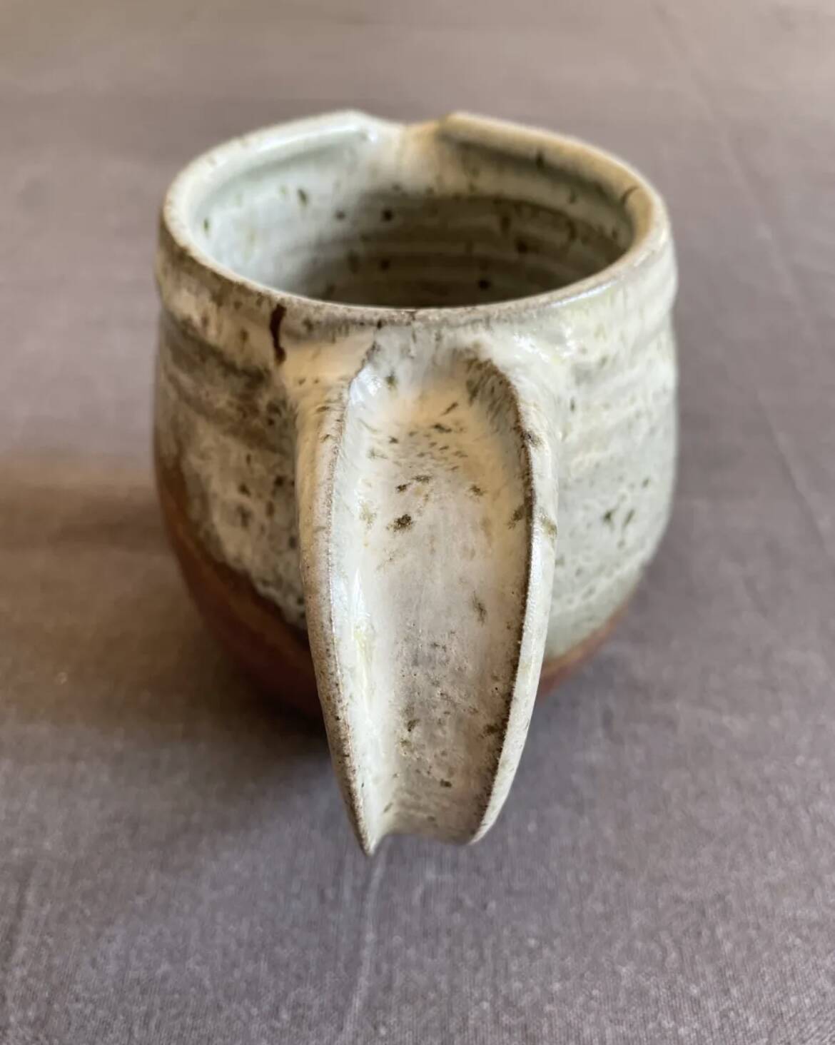 Pot à lait en grès pyrite