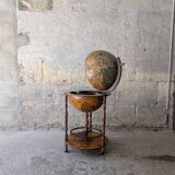 World map bar