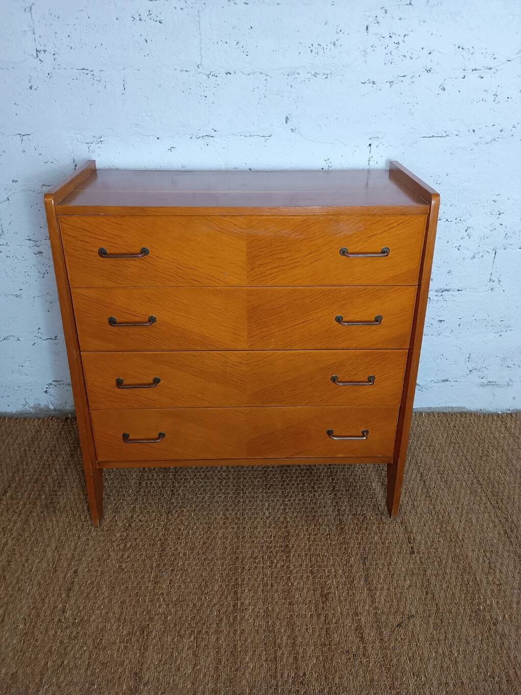 Commode quatre tiroirs année 1960
