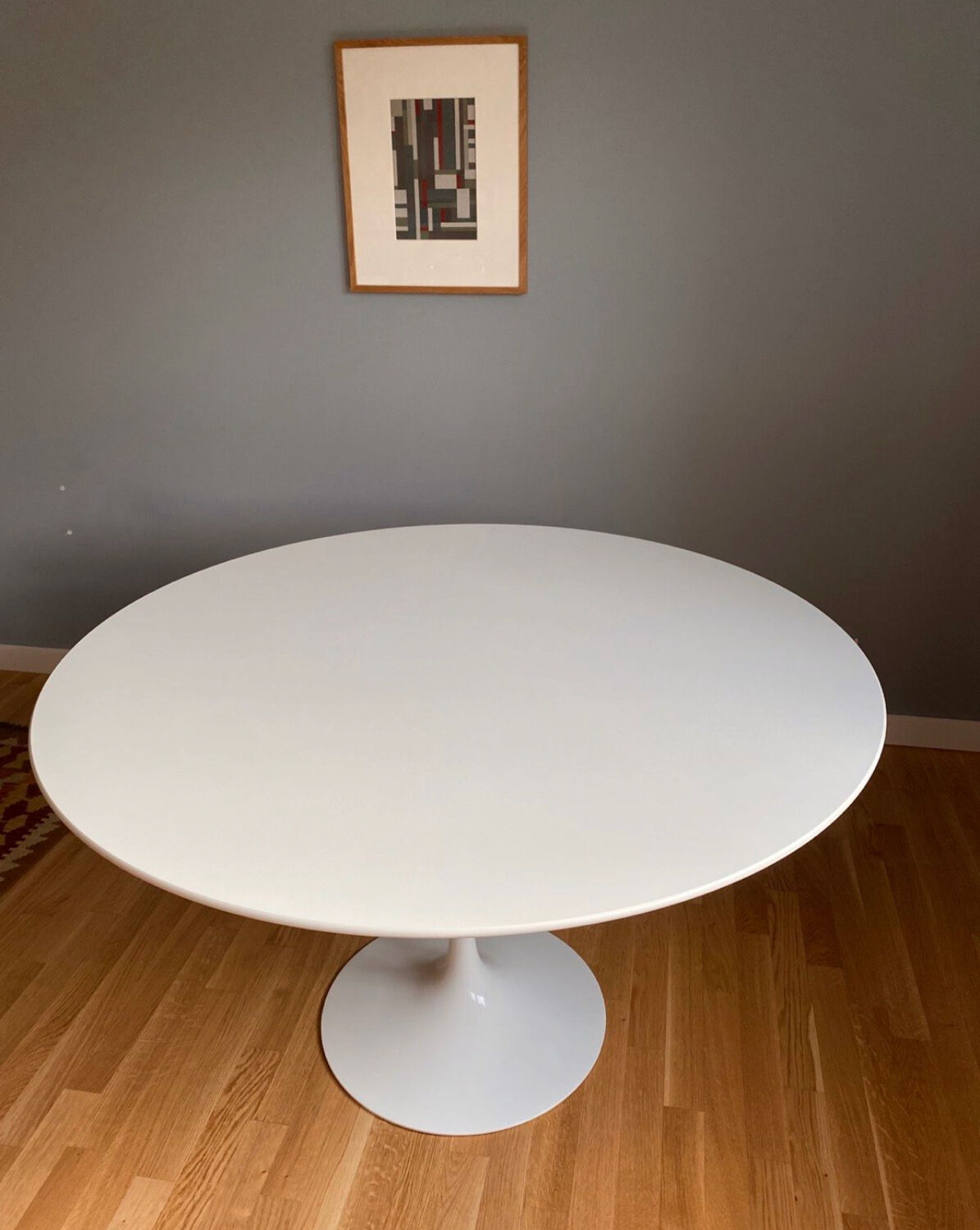 Table 137 Eero Saarinen knoll studio