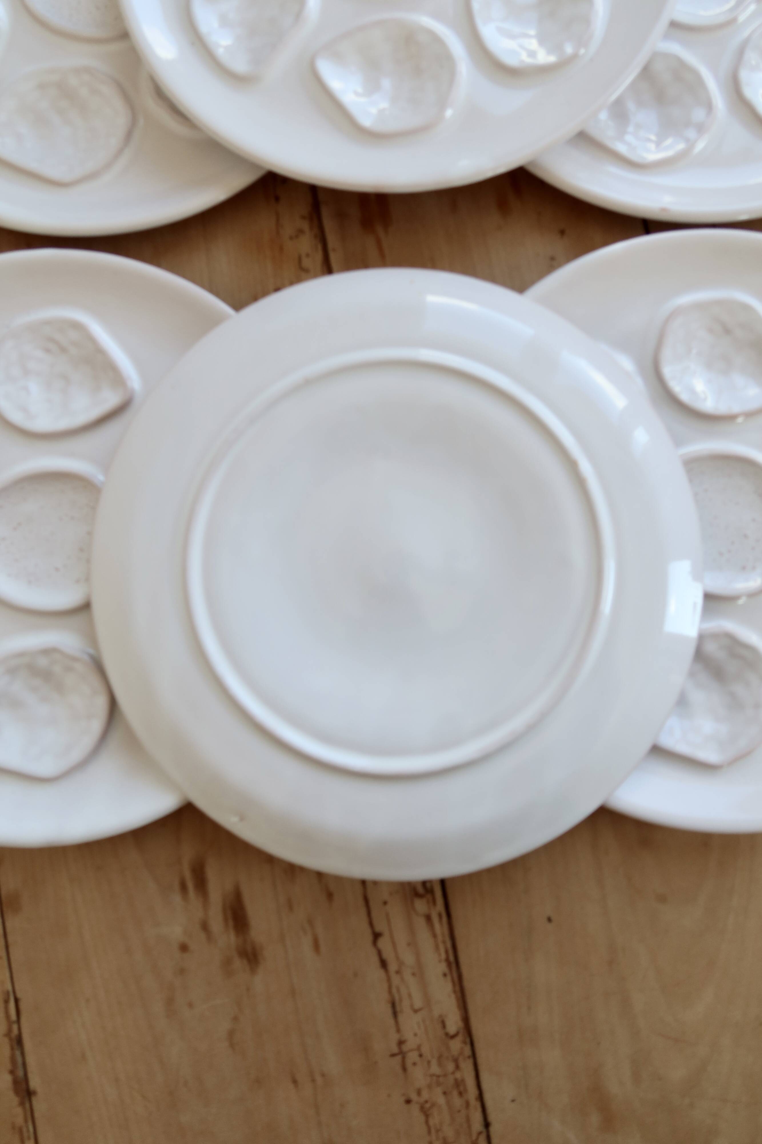 6 vintage oyster plates in earthenware