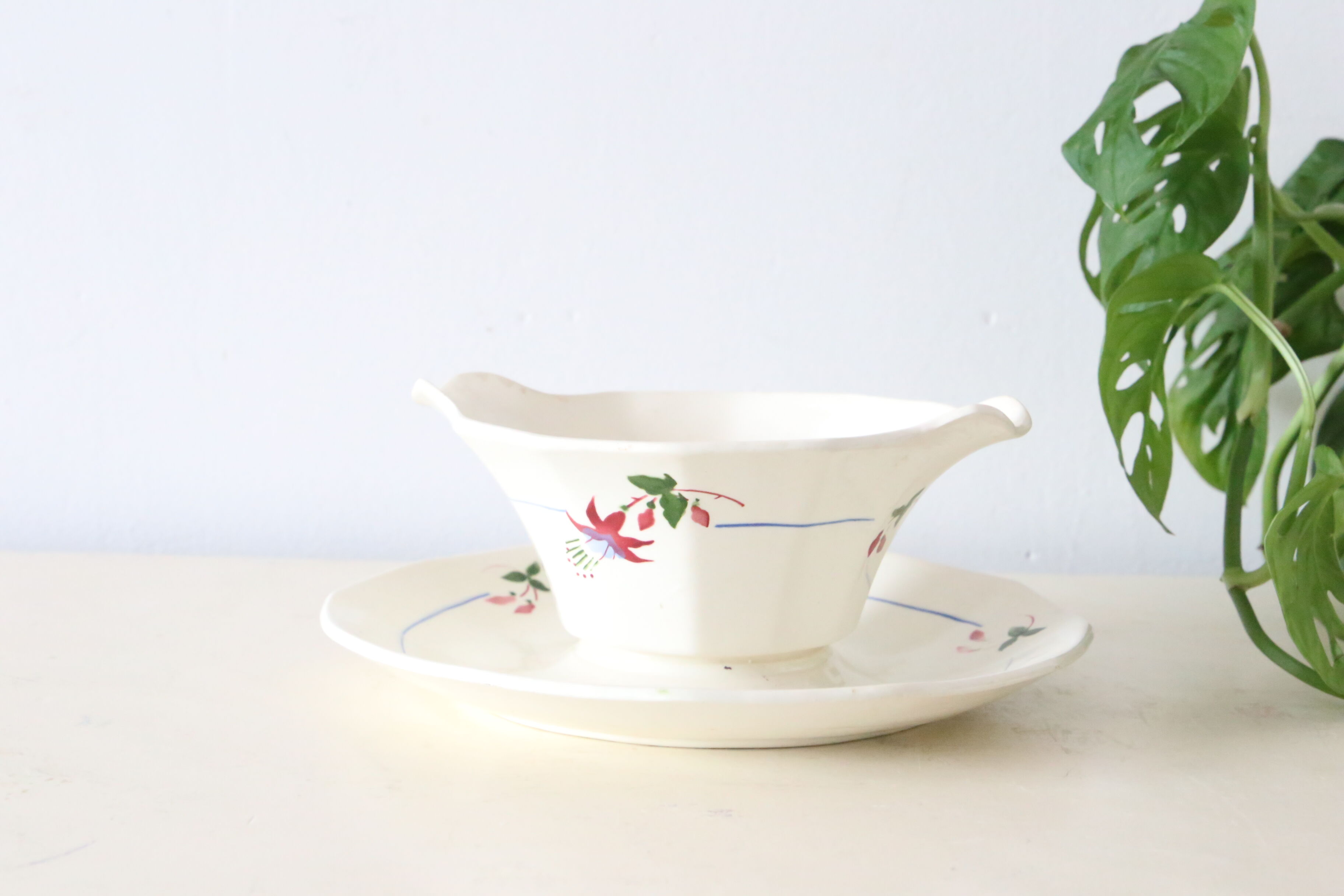 Saucière Sarreguemines, ceramic, Bermuda décor,