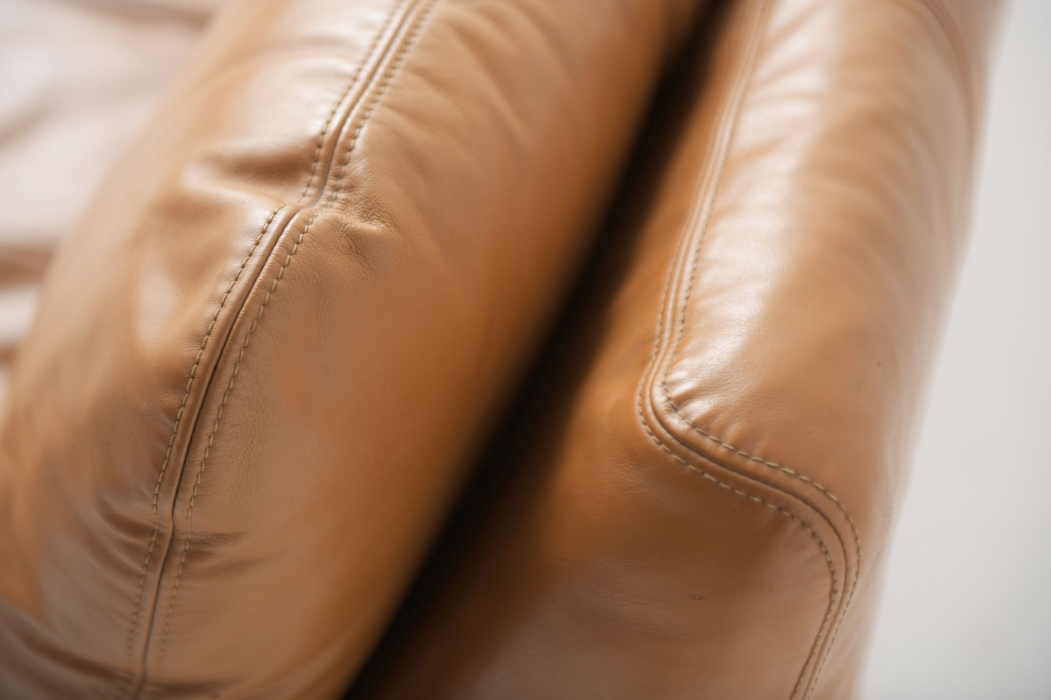 Canapés en cuir cognac Bengodi design Cini Boeri pour Arflex Italie