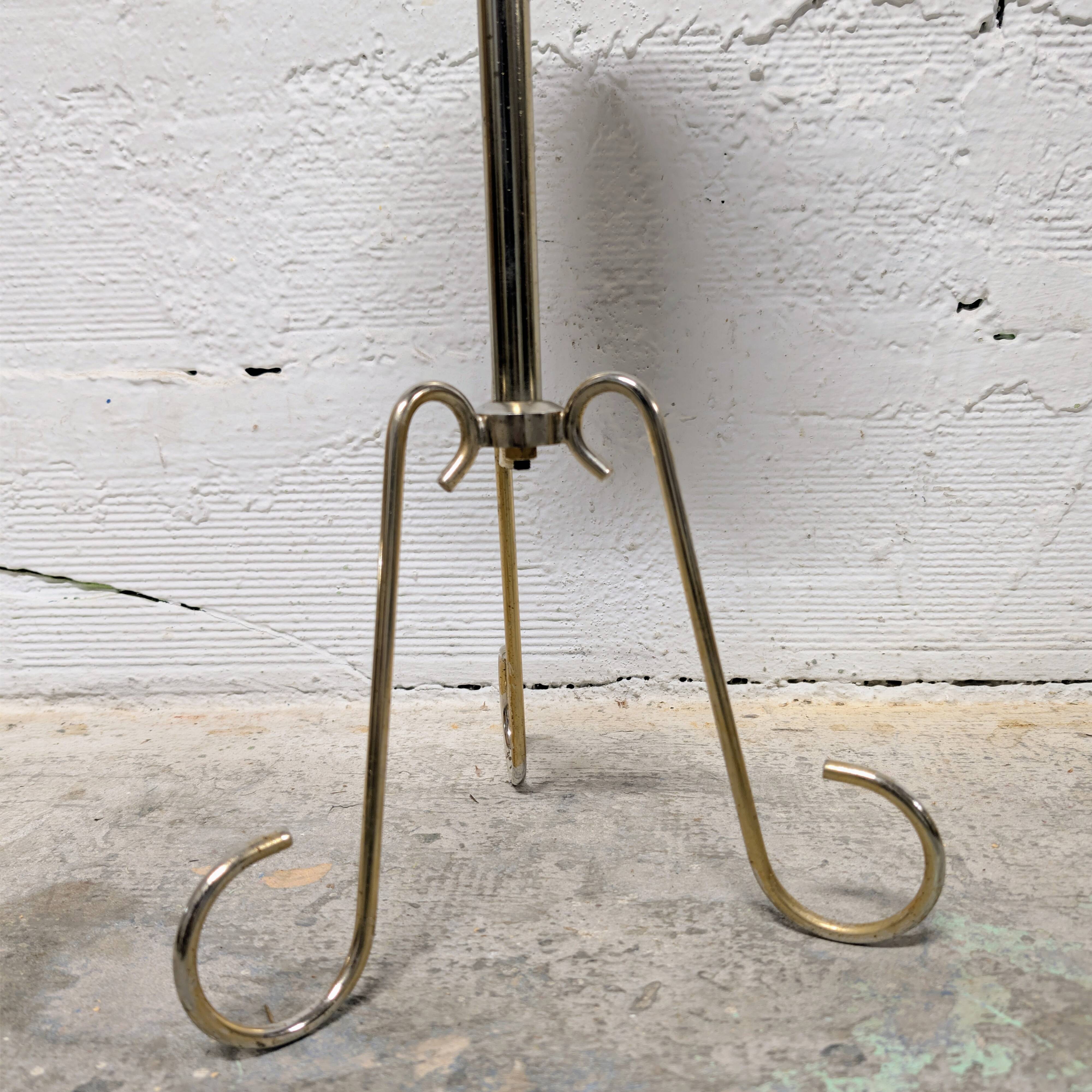 Tripod standing ashtray