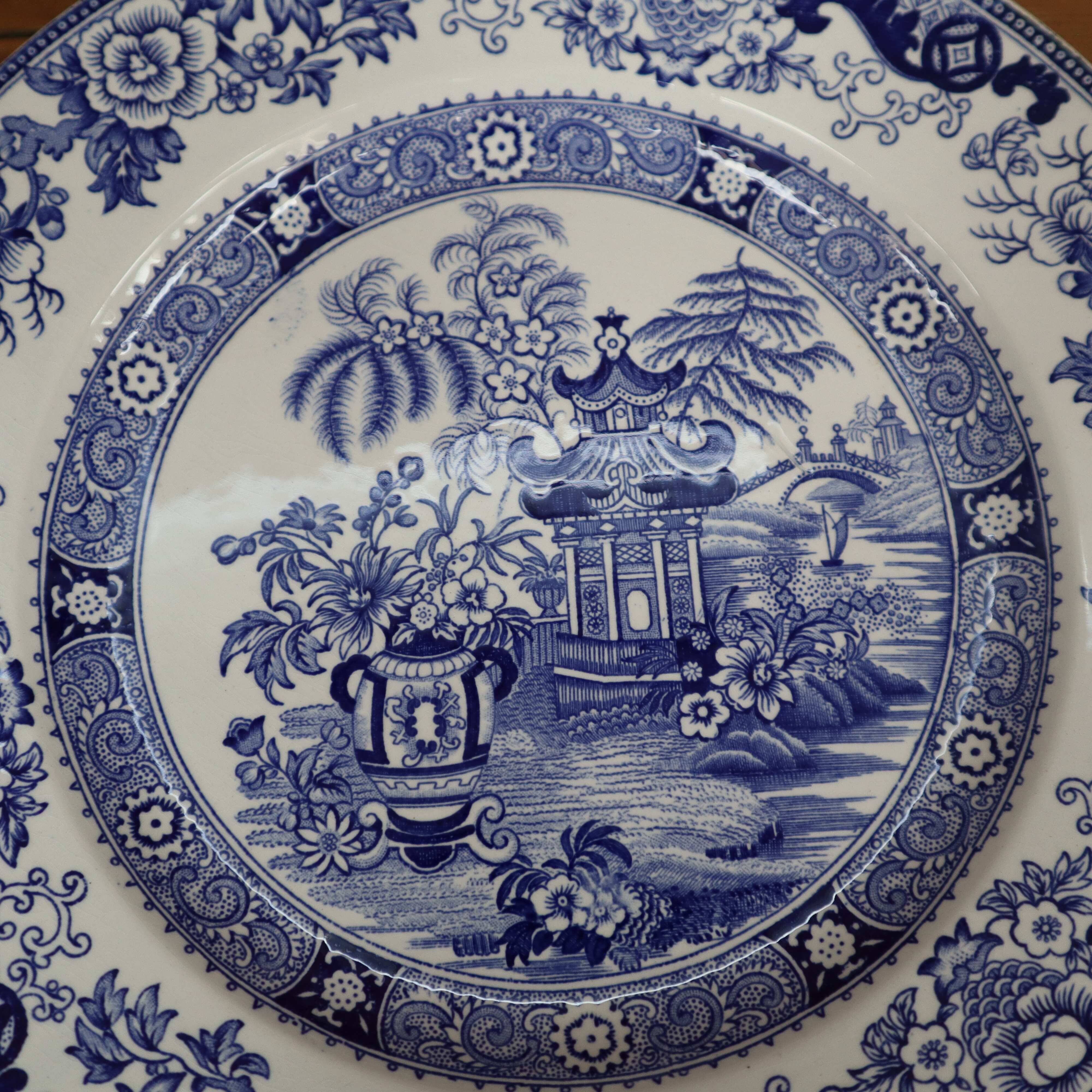 Creil & Montereau Terre de Fer plate Pagoda model 24cm