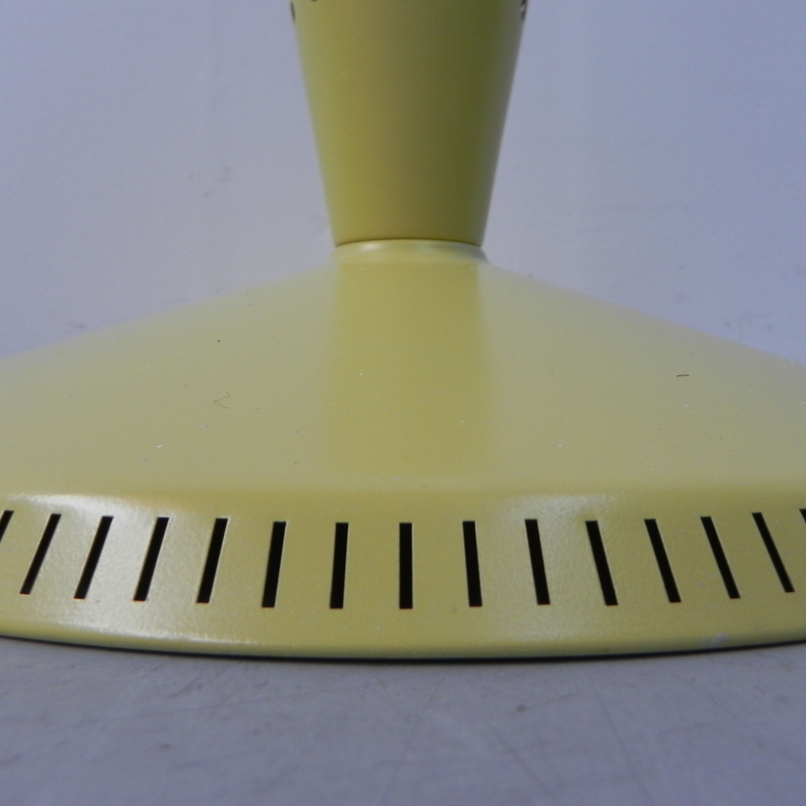 Philips hanging lamp NB93 by Louis Kalff