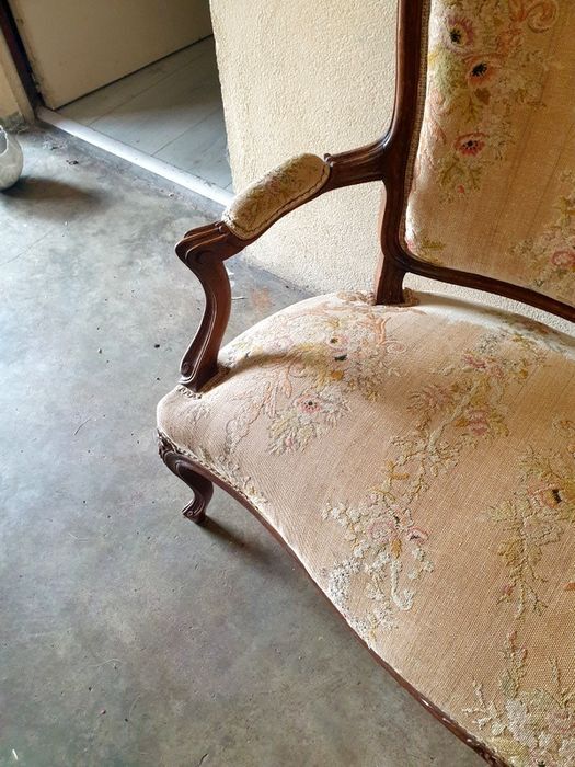 Louis XV style sofa bench in molded and carved wood - nineteenth century