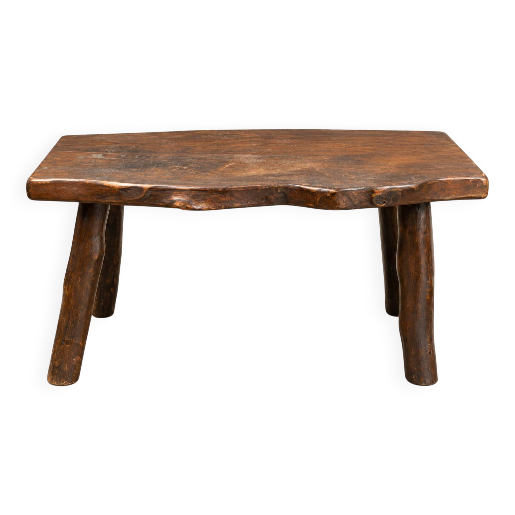 Rustic coffee table in solid wood – brutalist spirit