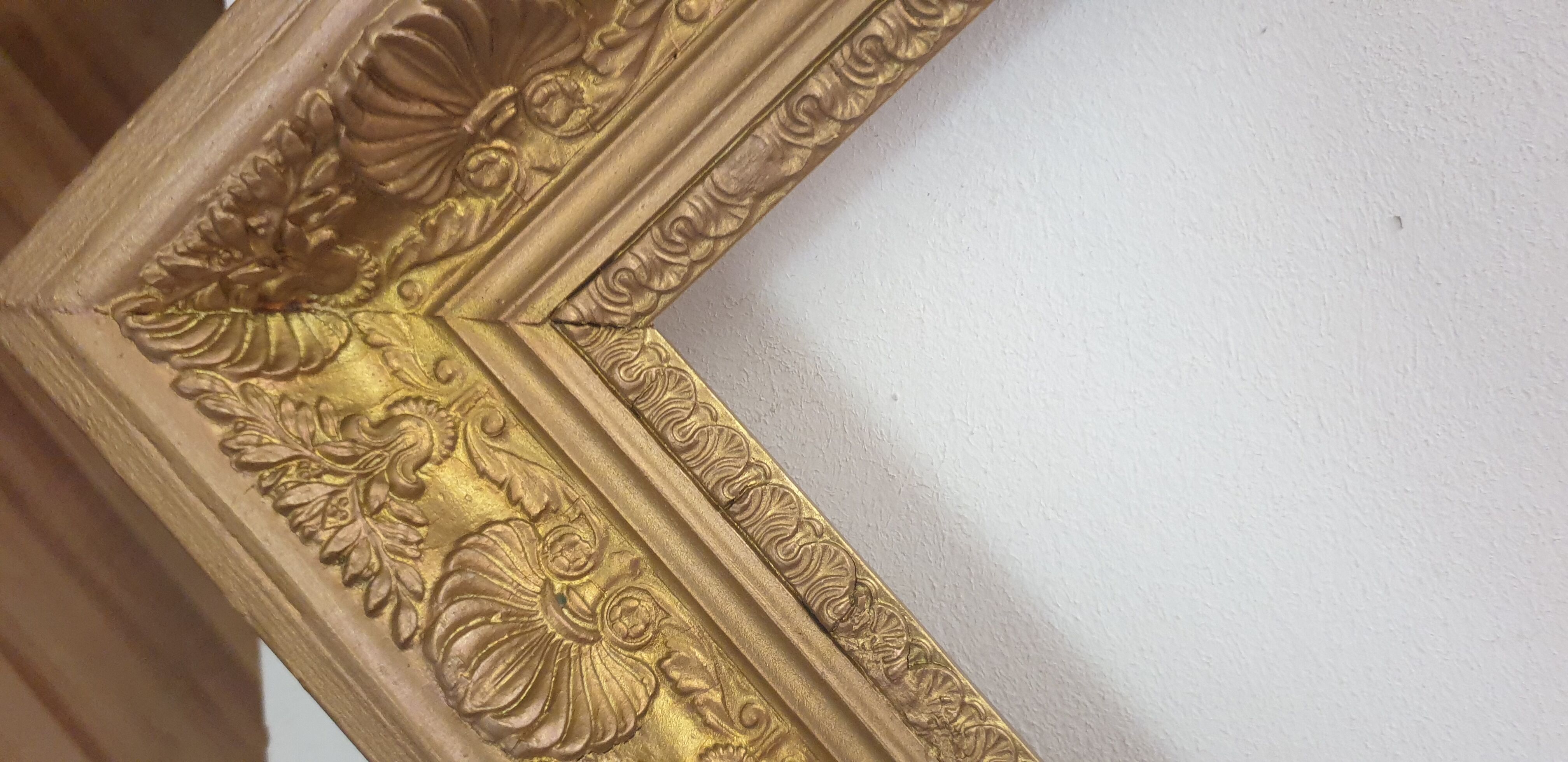 Old gilded frame 61×51