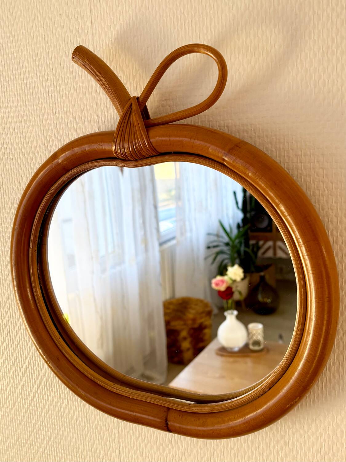 Rattan apple mirror