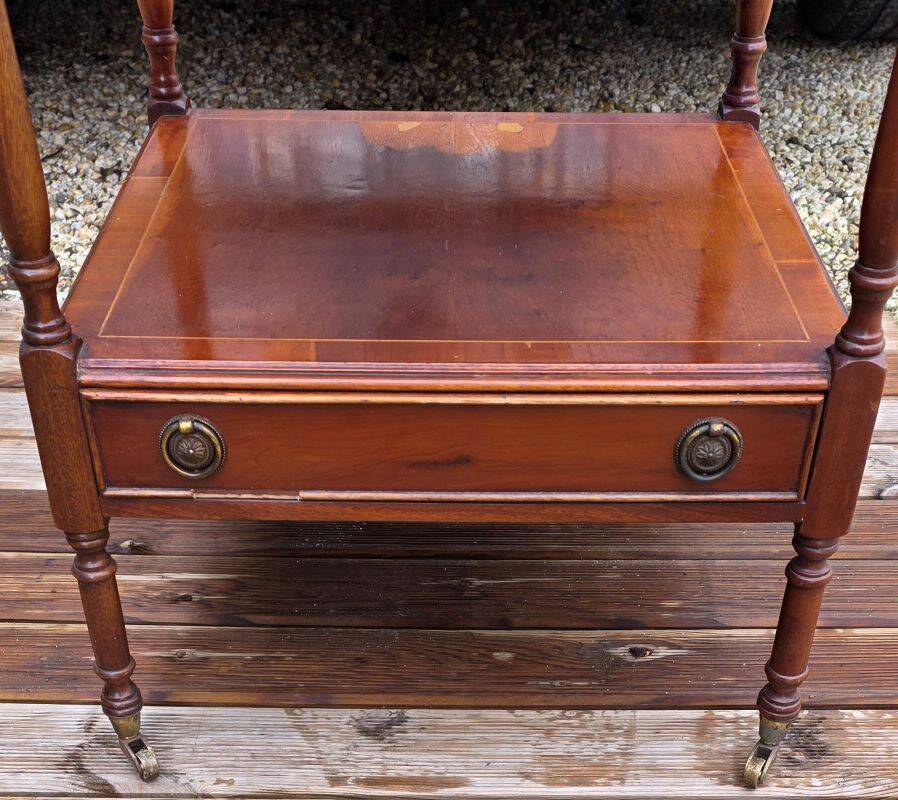 English Nightstand in Varnished Mahogany with One Drawer