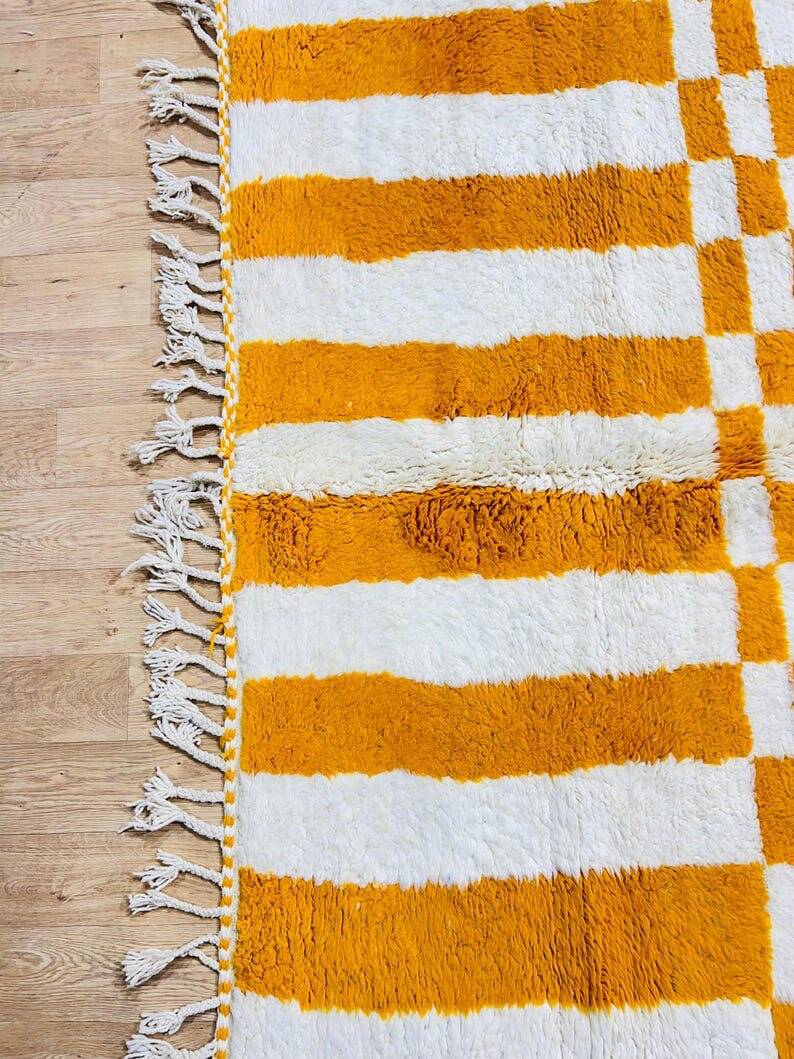 Orange Berber rug made of pure wool, handmade, 150/250 cm.