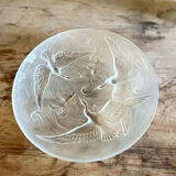 Large bird cup in frosted Art Deco glass, signed Verlys France