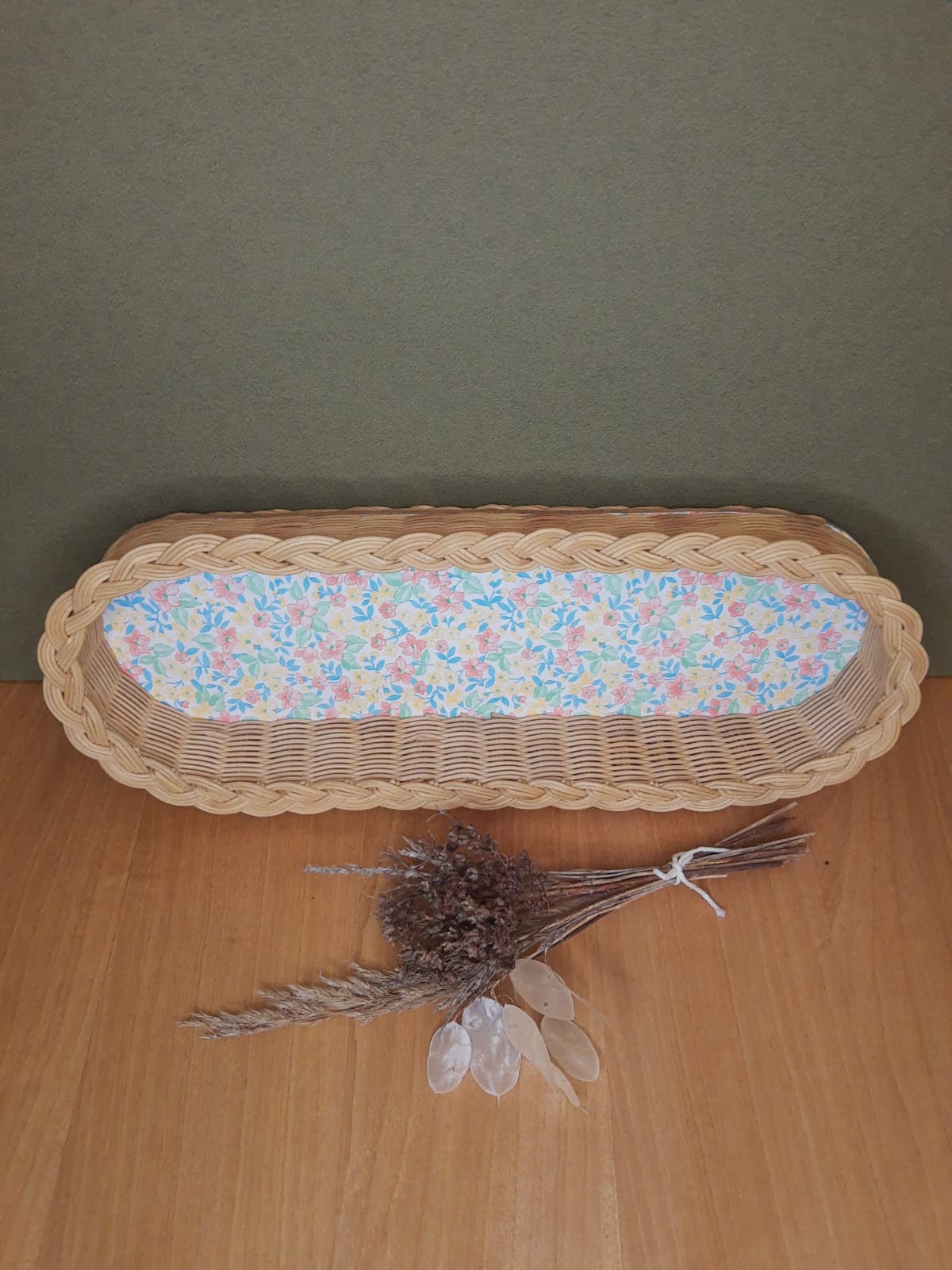 Rattan pan pattern vintage flowers