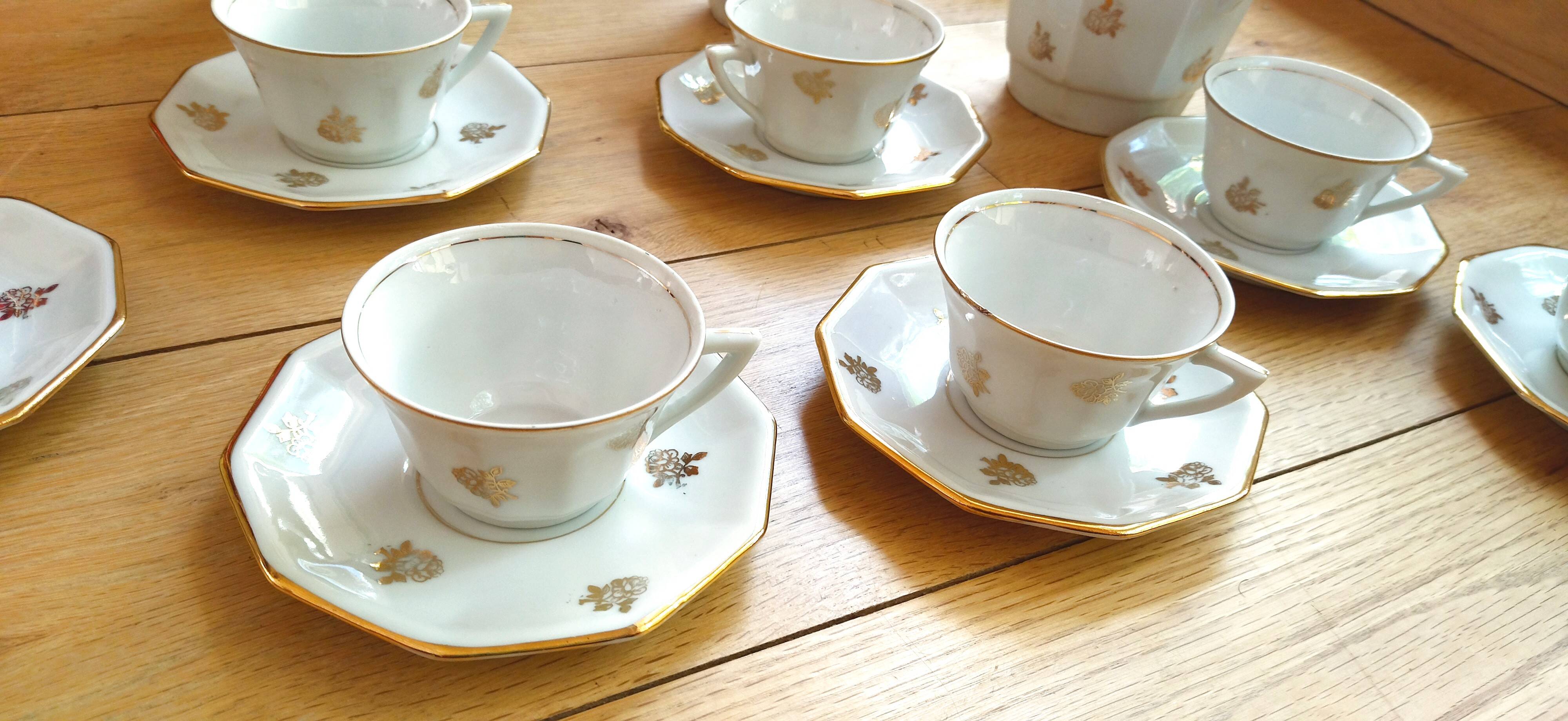 Antique coffee or tea service in fine porcelain from the 1930s.