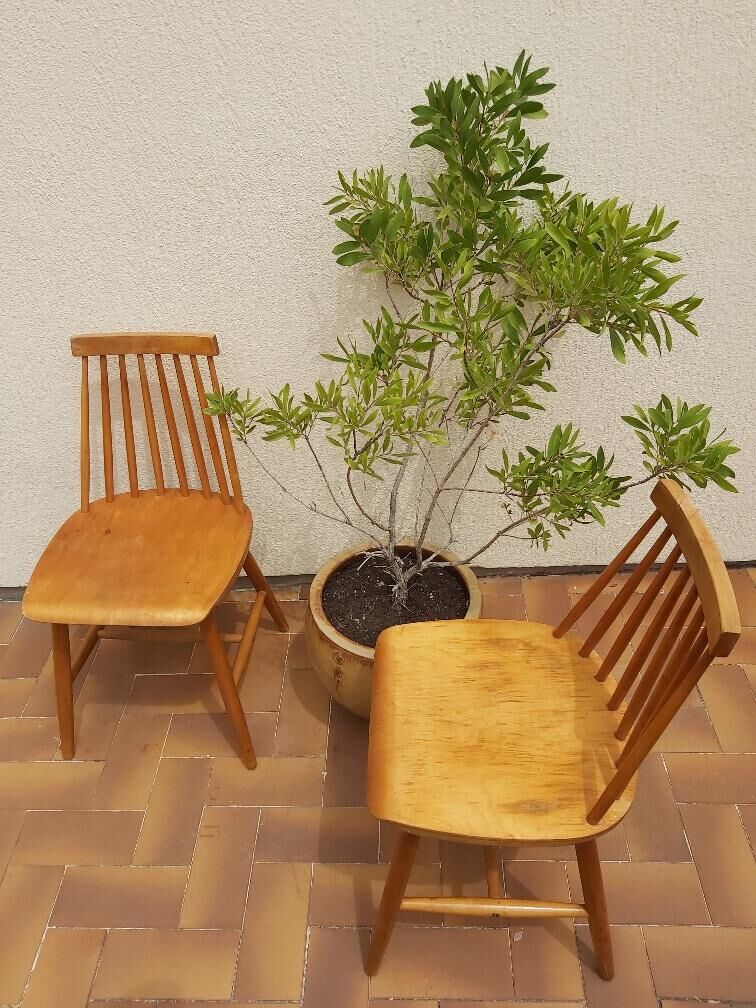 4 Scandinavian chairs like "Stockholm"