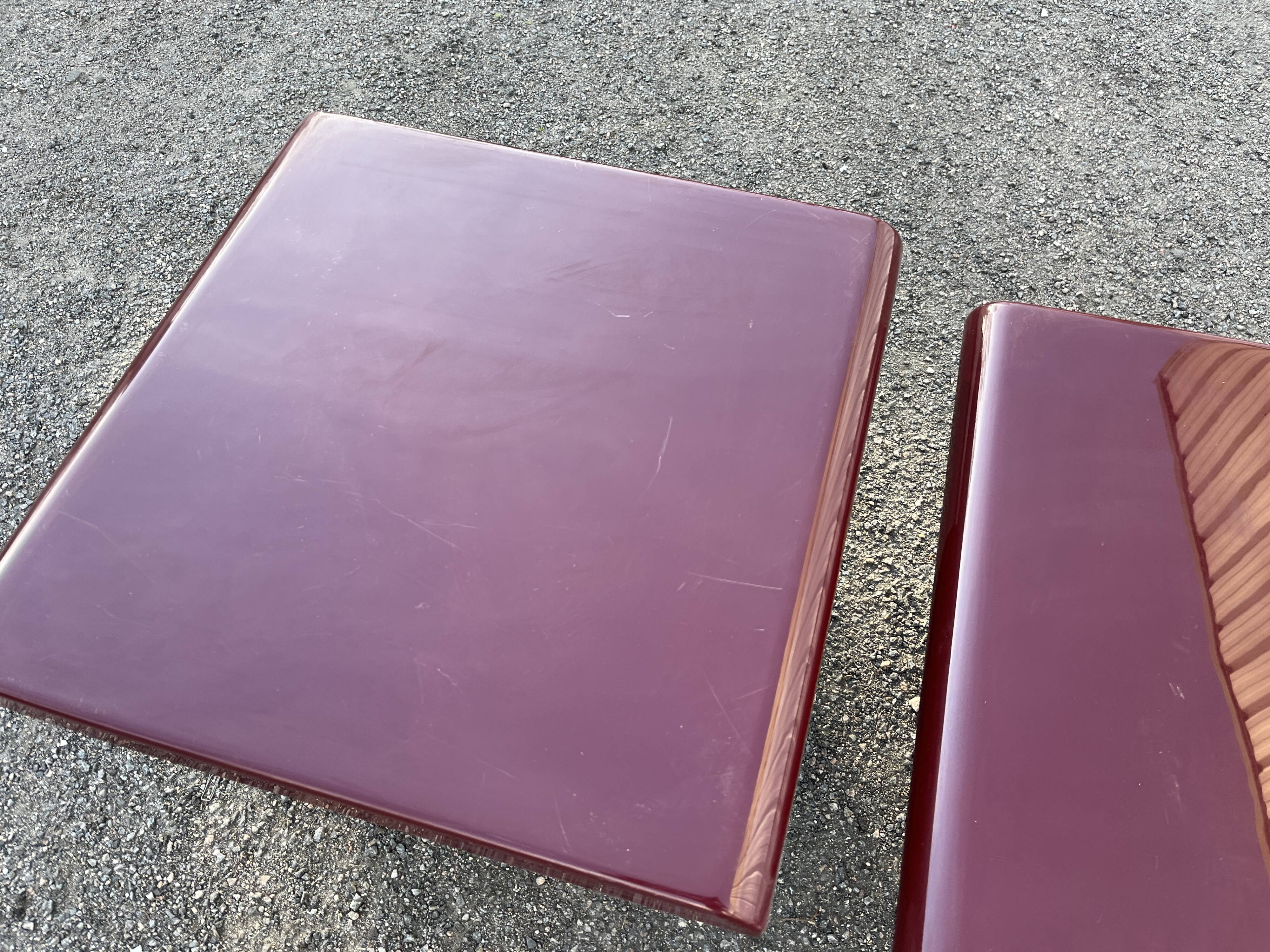 Pair of vintage coffee tables in burgundy lacquer by David Lange