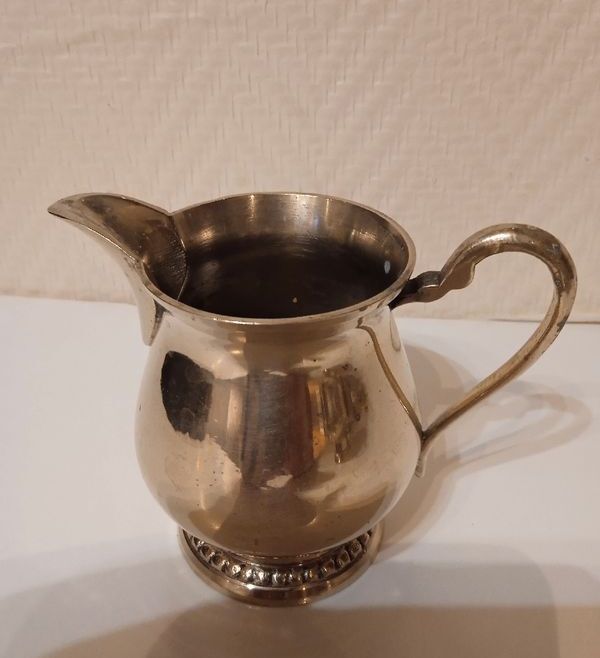 Tea and coffee service 4 pieces brass