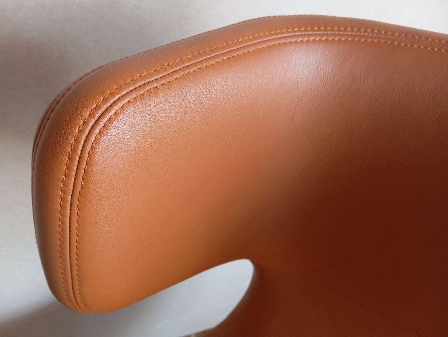 Antonio Citerio leather lounge chair Vitra