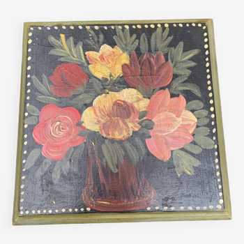 Artisanal and decorative wooden trivet, hand painted, vintage floral pattern 1980