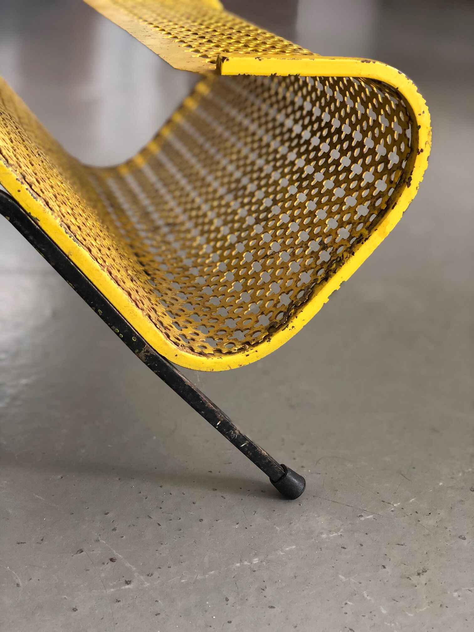 Magazine holders mathieu matego