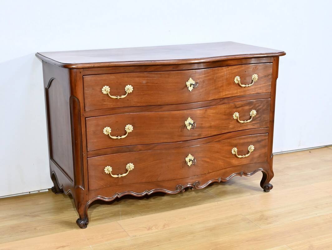 Nantes Commode from Port in Cuban Mahogany – 2nd part of the 18th century