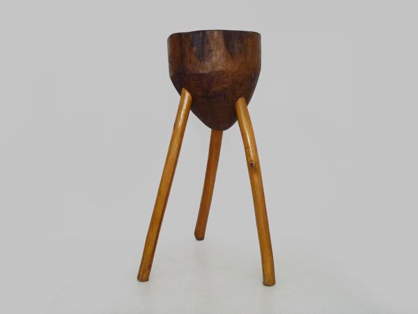 Ancien Billot de boucher tripode en chêne, sellette, tabouret. Années 5O