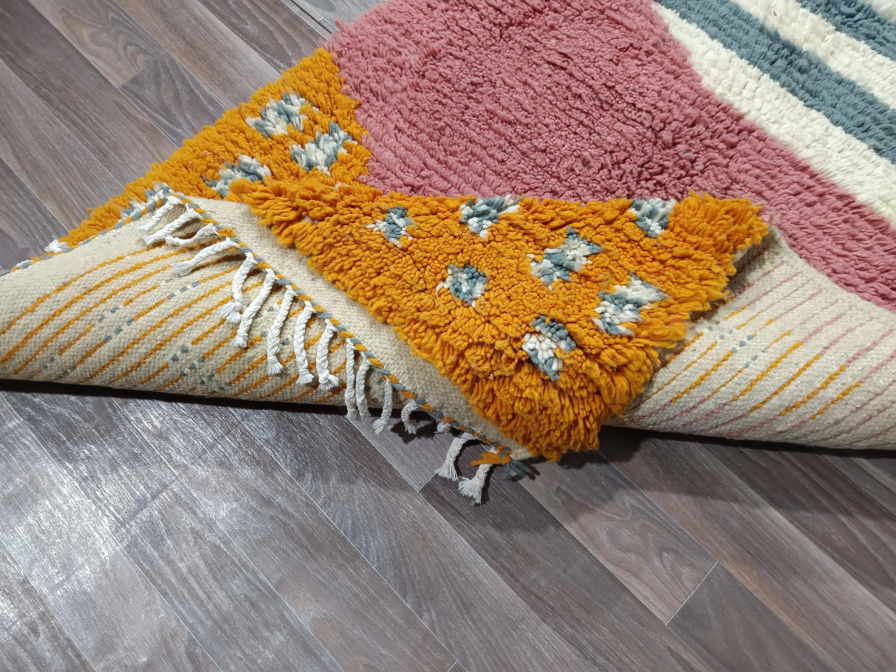 Handmade traditional carpet 250cm x 150cm Moroccan