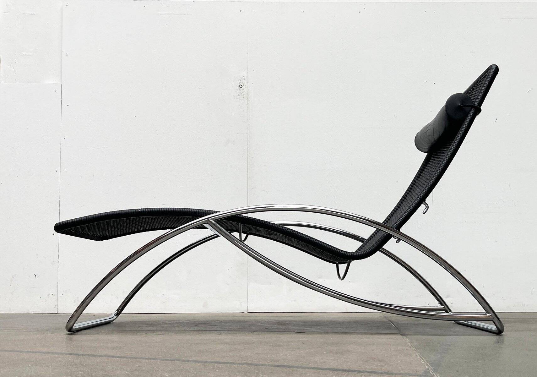 Vintage chaise longue model S 828 in tubular steel by Torben Skov for Thonet, 1980s.