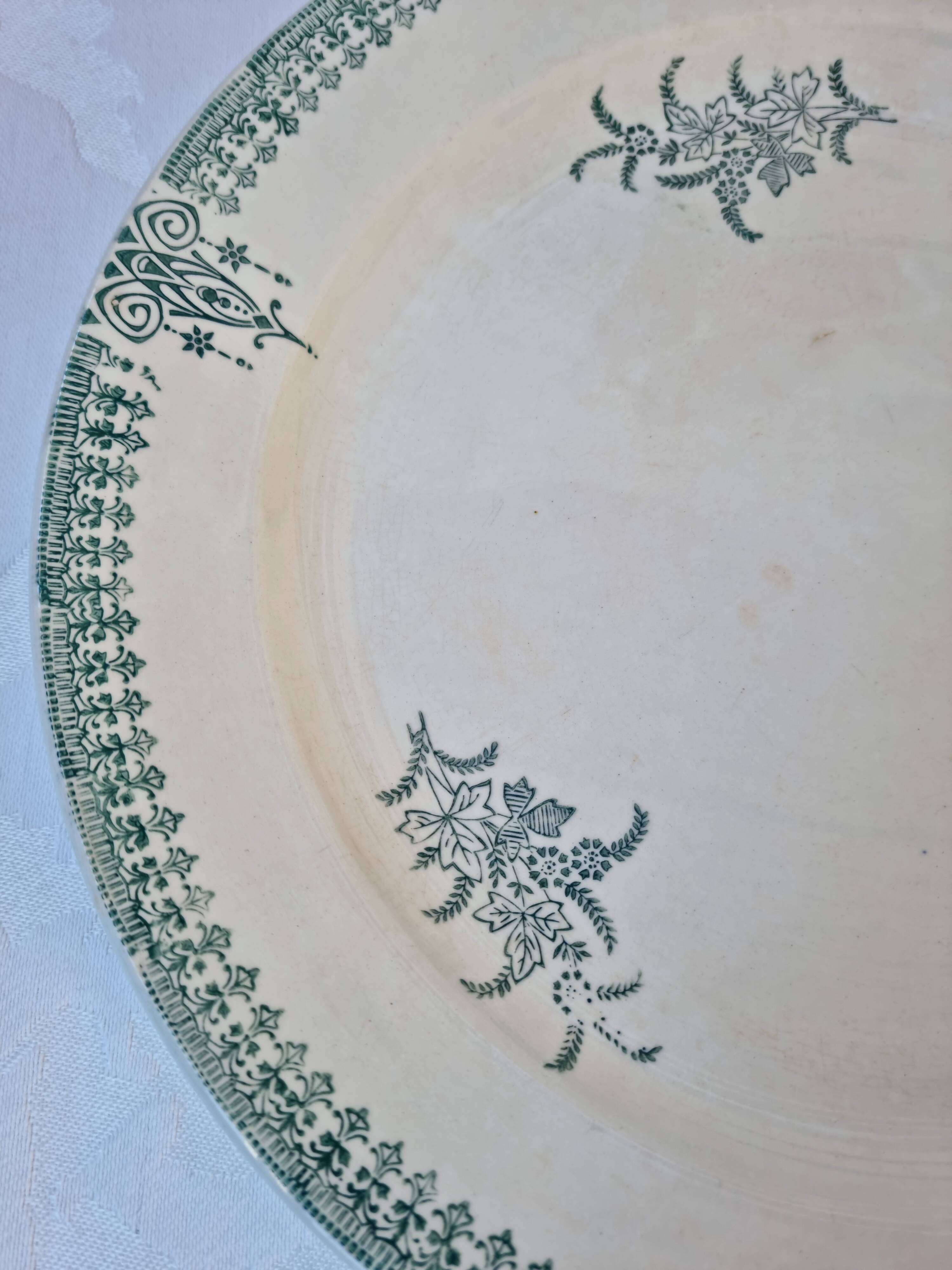 Flat iron earth Faience factory of Onnaing