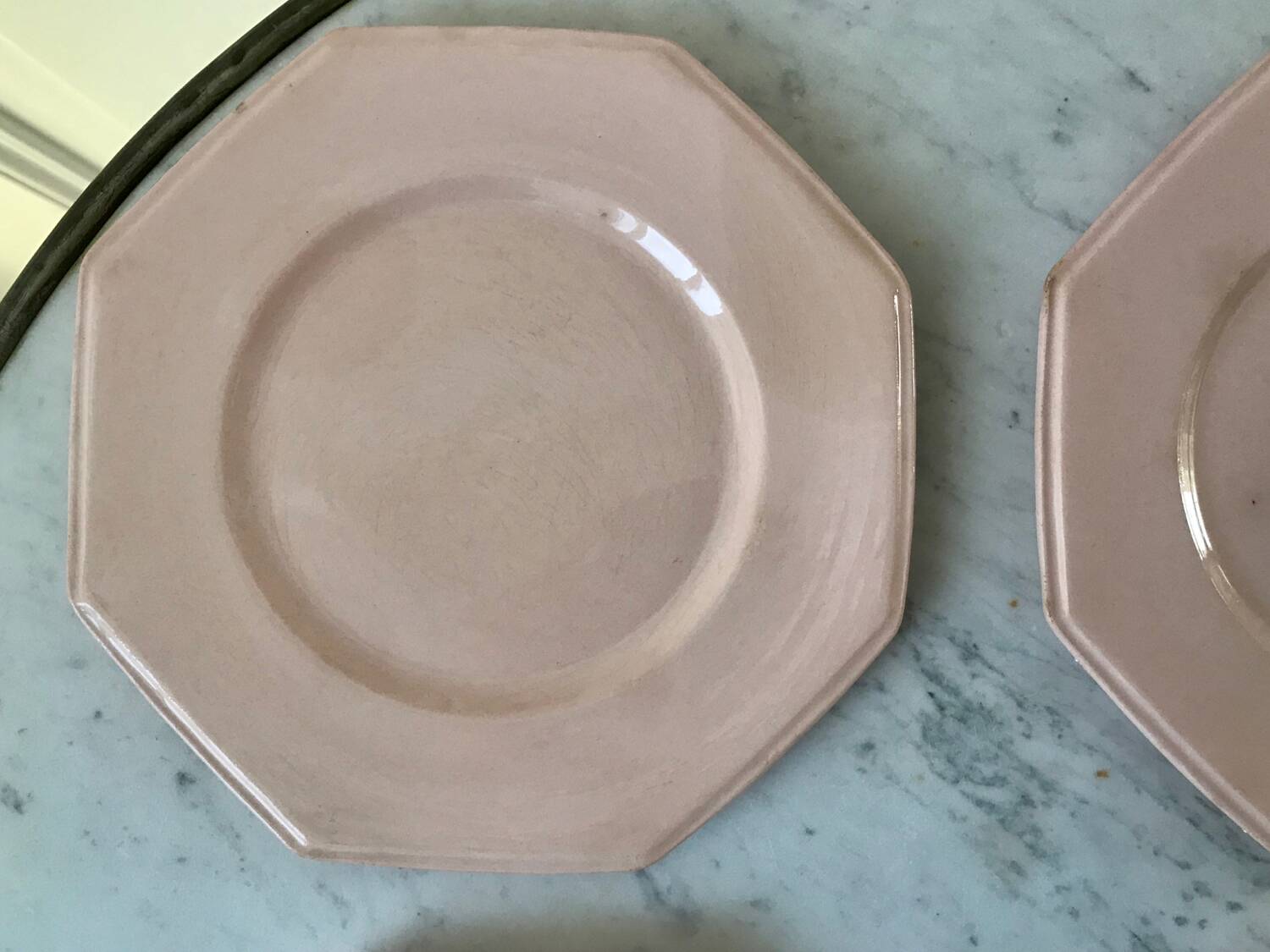 Lot de 4 assiettes à dessert octogonales roses pâles années 50