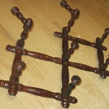 Vintage wall rack with braces