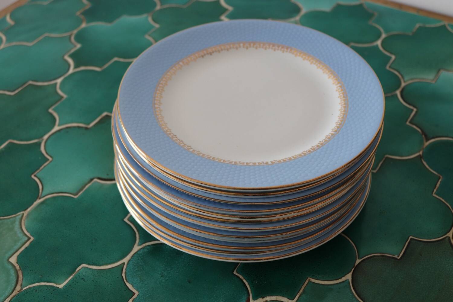 12 old Gilbert café flat plates