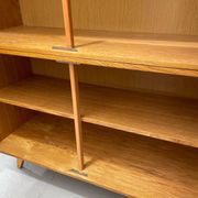 Armoire U-450 en placage de chêne, variante jaune et blanc, Jiří Jiroutek pour Inte