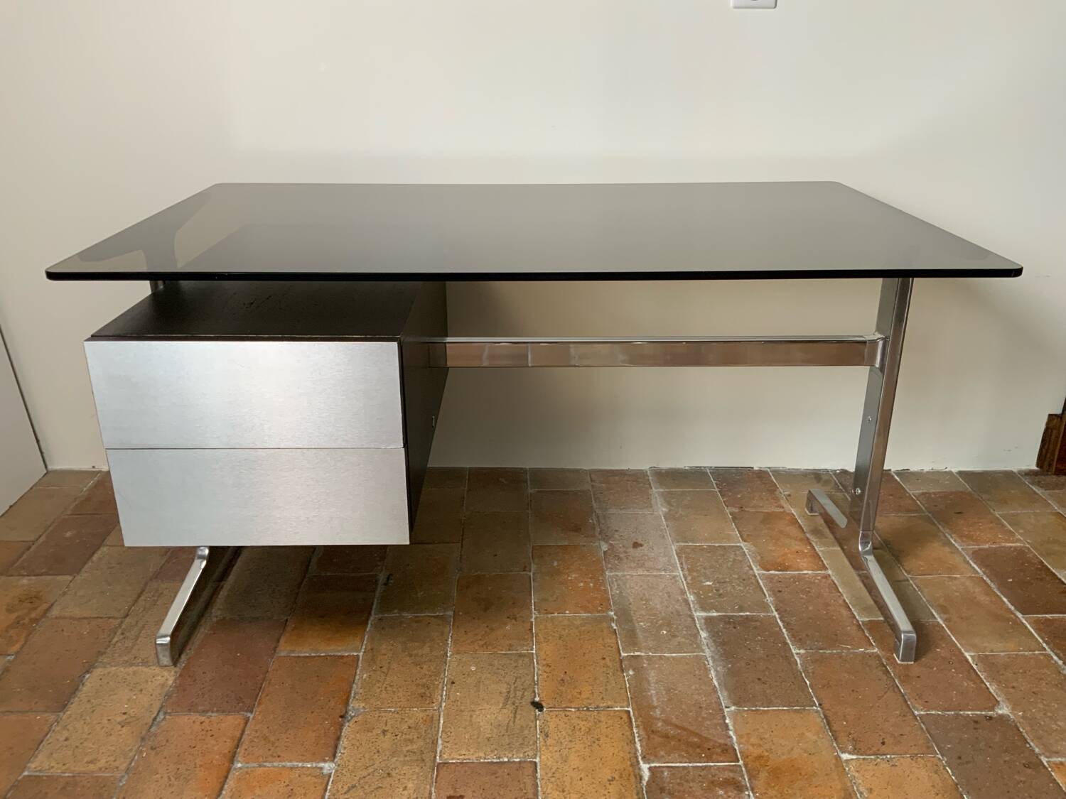 70´ desk