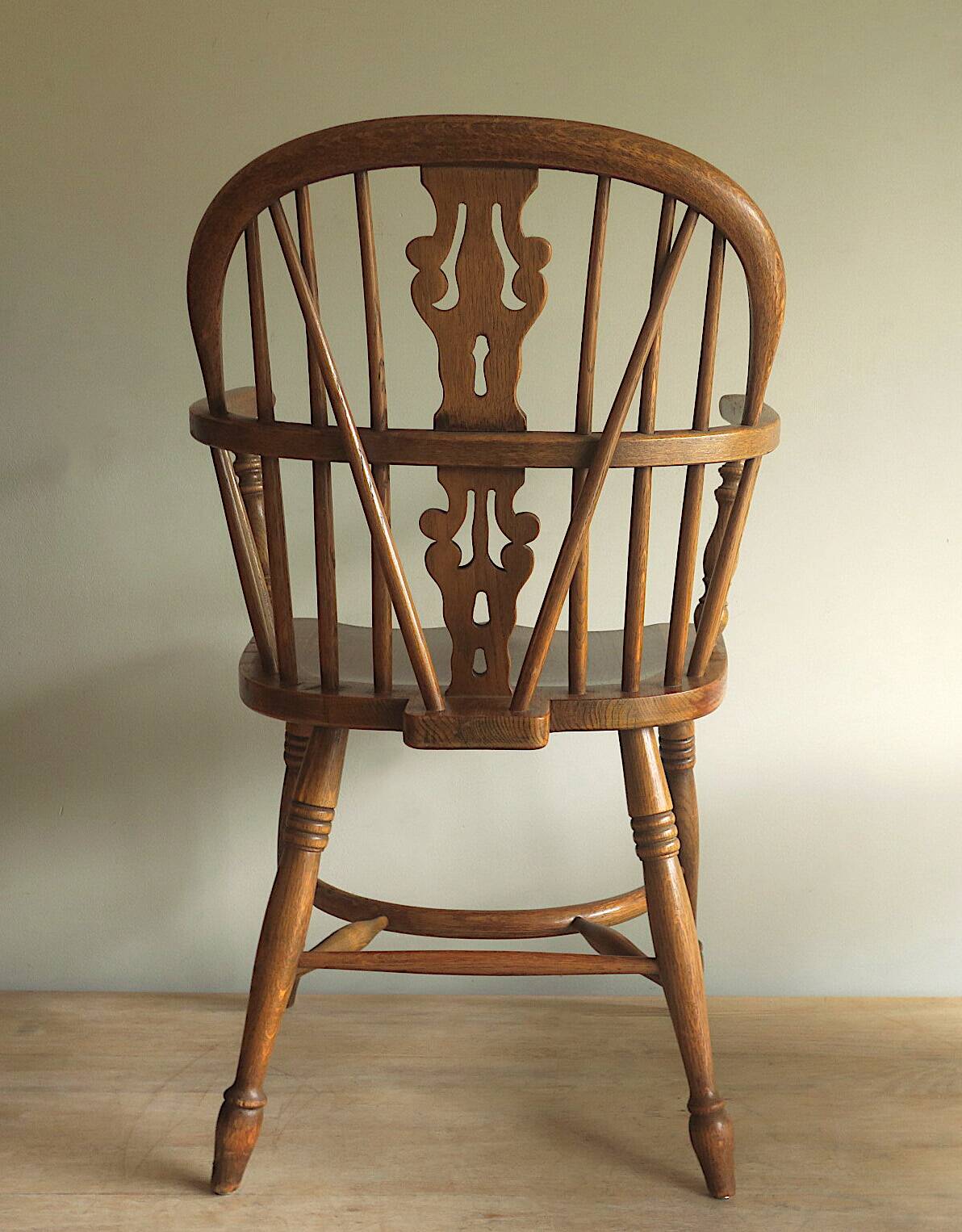 Mid century solid oak lyre-back Windsor armchair, 1960s