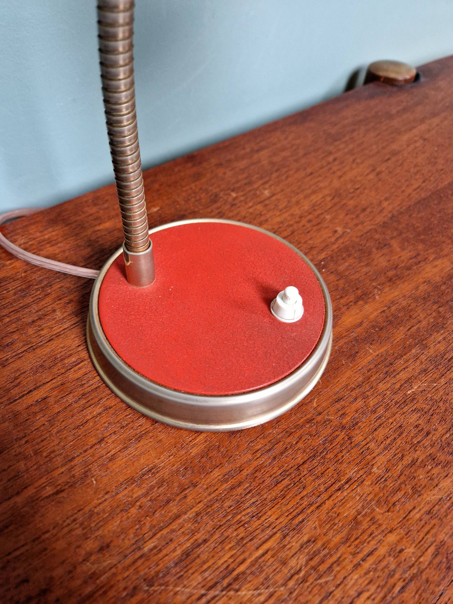 Vintage articulated desk lamp in red lacquered metal, 1950s