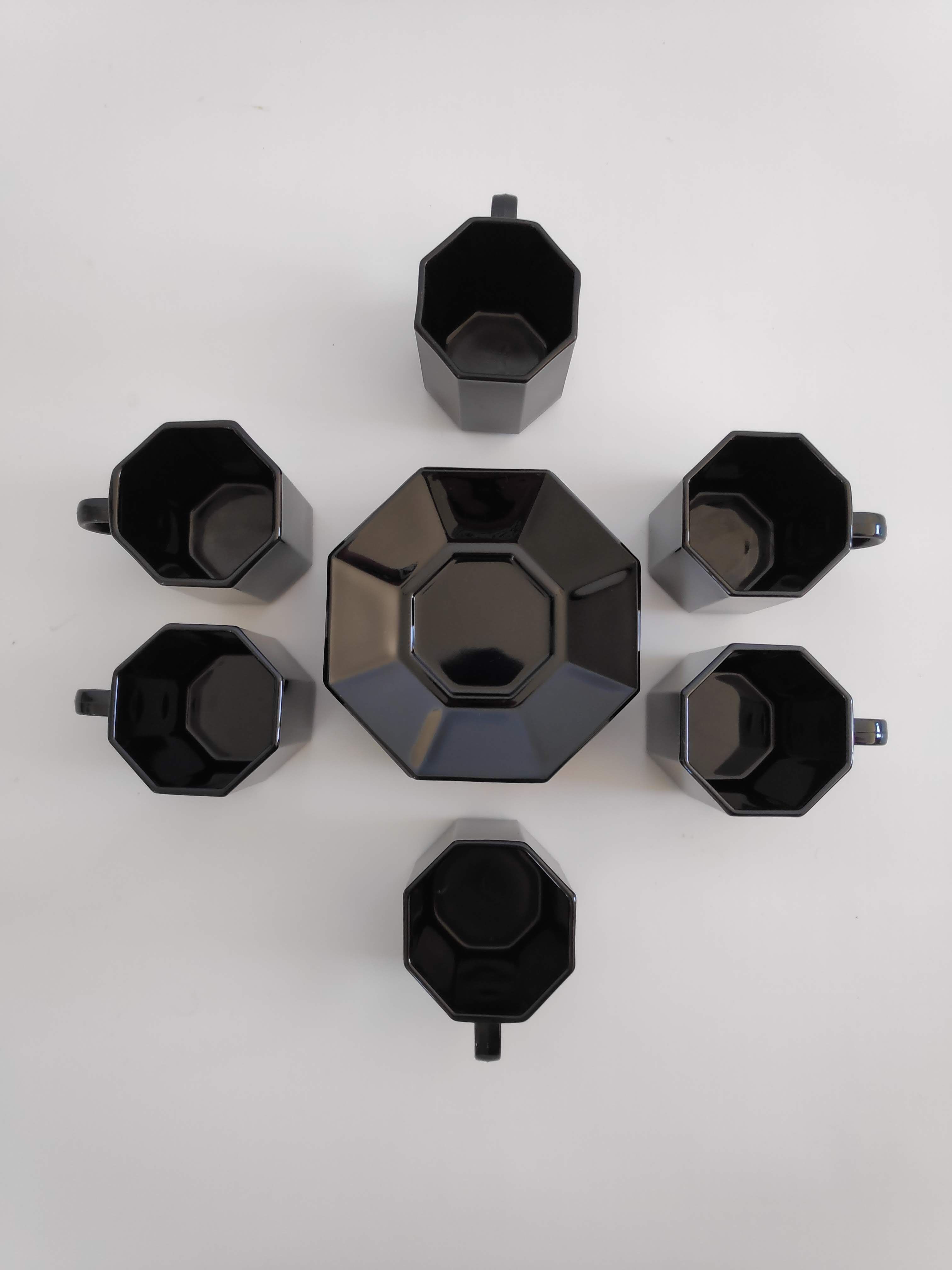 6 espresso coffee cups and their black saucers Octime Arcoroc
