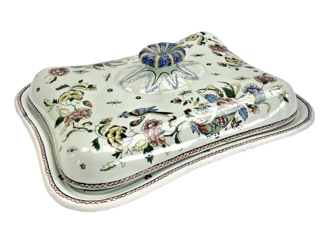 Ancien plat couvert faïence Gien modèle corne d’abondance XIX