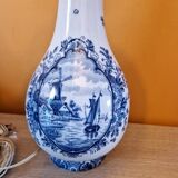 Royal Delft - Mosa Delft par Louis Regout (1832-1905) - Lampe en céramique de forme balustre - XIXe