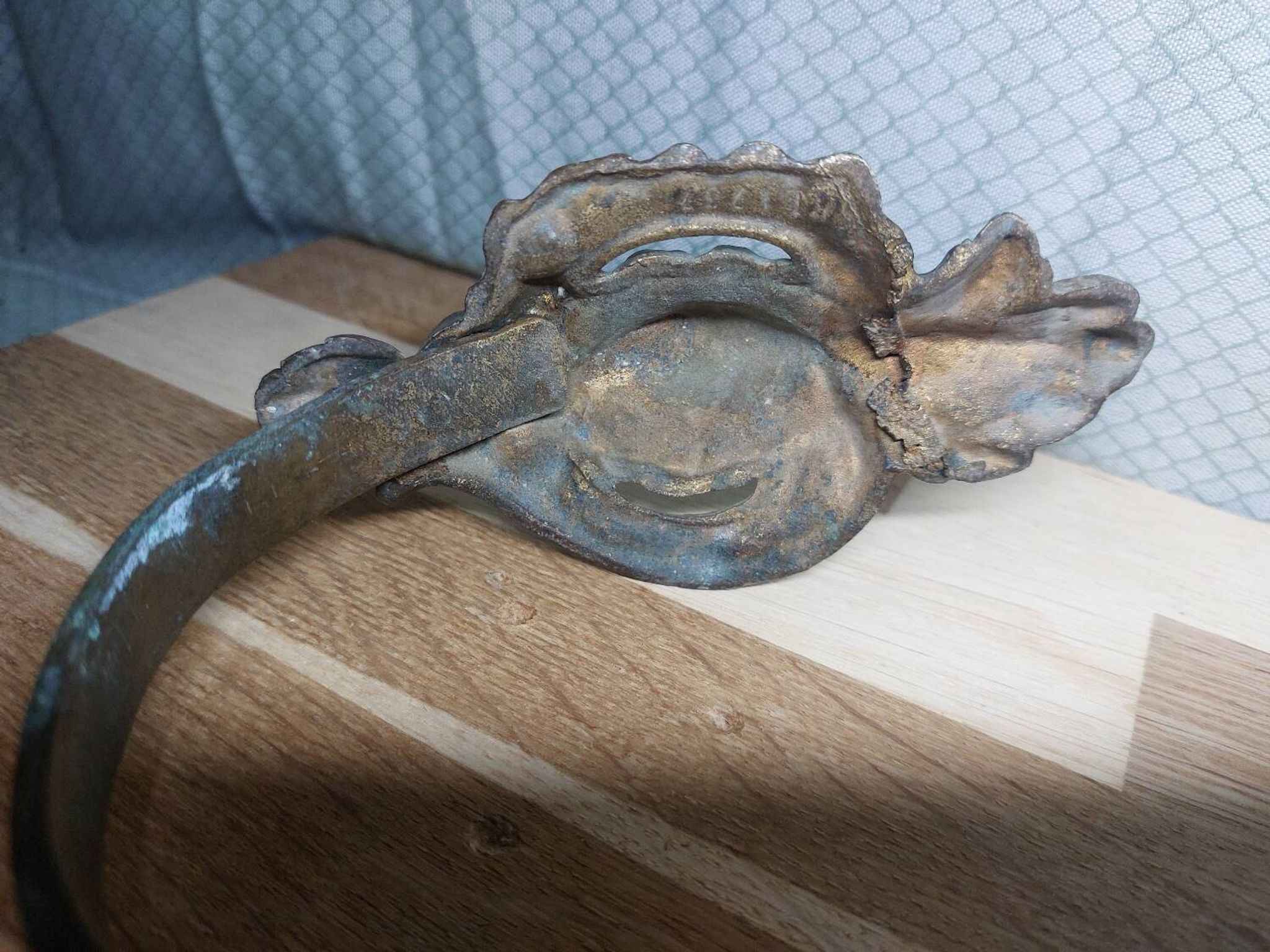 Pair of antique curtain tiebacks in Louis XV style - gilded metal - i