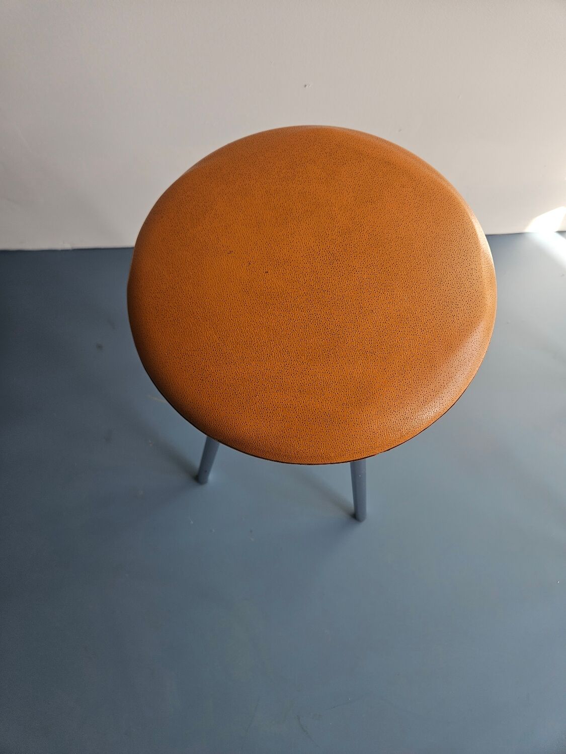 Adjustable architect's stool