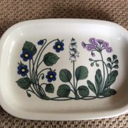 Vintage dish
